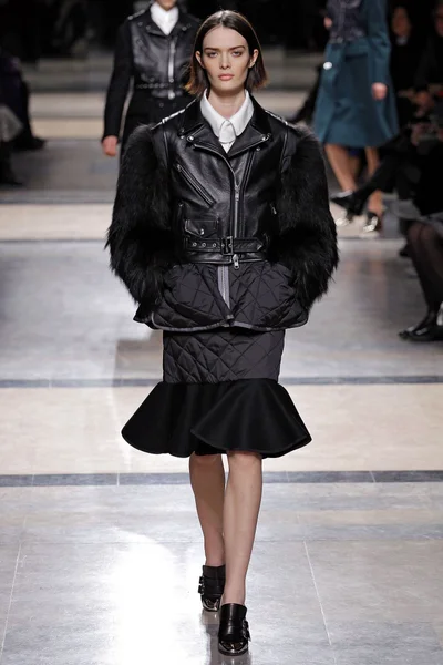 Look 33
